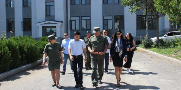 Պաշտպանն այցելել է կանանց գումարտակ