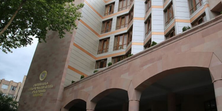 «Տավուշը հանուն հայրենիքի» նախաձեռնության հավաքներին անձանց նյութապես շահագրգռելու հերթական քրեական վարույթի շրջանակներում մեղադրանք է ներկայացվել 10 անձի, որոնցից 3-ը կալանավորվել է