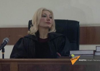 Աննա Դանիբեկյանին կարգապահական պատասխանատվության ենթարկելու միջնորդության քննությունը հետաձգվել է