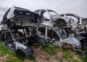 Կենտրոնում և Արաբկիրում ոչ սահմանված վայրերում կայանված հնամաշ ավտոմեքենաները կհեռացվեն