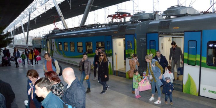 Գործարկվելու է Երևան-Բաթումի-Երևան սեզոնային գնացքը