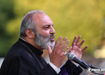 Պապիկյանը Չկալովկա գյուղում ինձ առաջարկել է «Իմ քայլը» դաշինքով մասնակցել ընտրություններին. Սրբազան