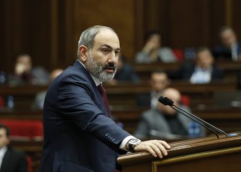 Փաշինյանը սթրեսն էր հաղթահարում. Հրապարակ