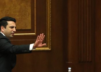 Իշխանականները ընդդիմադիր պատգամավորներին այլևս պատվիրակությունների կազմում չեն ընդգրկում.  «Ժողովուրդ»