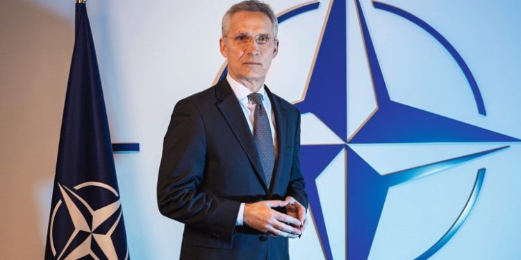 Ստոլտենբերգն առաջարկել է Ուկրաինային զենքի մատակարարումը պարտադիր դարձնել ՆԱՏՕ-ի բոլոր երկրների համար