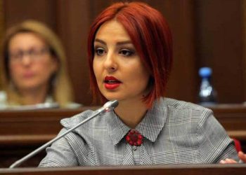 Անի Սամսոնյանը դուրս է գալիս «Լուսավոր Հայաստան» կուսակցությունից