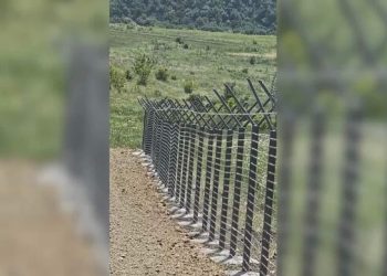 Այս պահին Ոսկեպարի ուղղությամբ այն ցանկապատը, փշալարերը, որոնց նկարները տարածվում են՝ չկան. Բագրատ Սրբազան