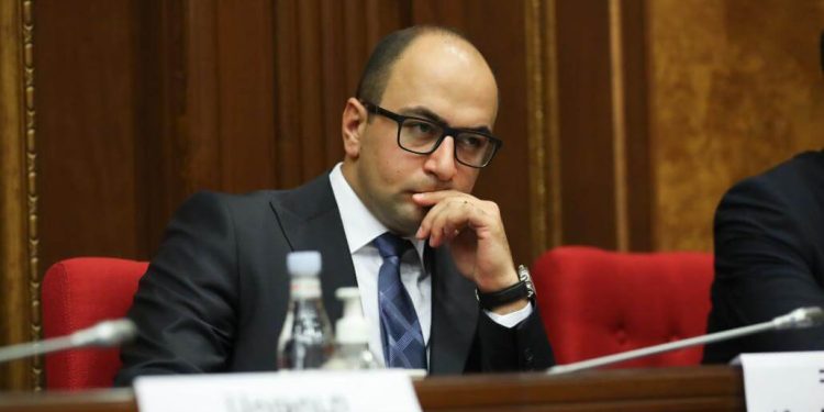 Ի տարբերություն իշխանությունների՝ ՀՀԿ-ն եկեղեցու, բանակի և պետության կողքին է. Մամիջանյան