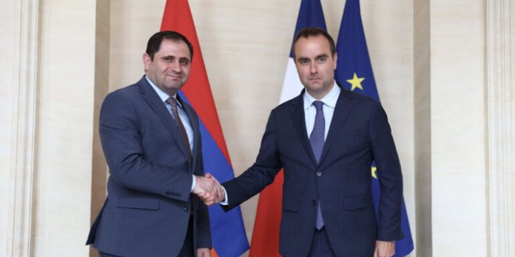 Սուրեն Պապիկյանը նոր պայմանավորվածություններ է ձեռք բերել Ֆրանսիայի պաշտպանության նախարարի հետ. կնքվել է համագործակցության նոր պայմանագիր