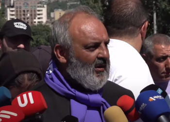 Ես ասել եմ նկարներ ունե՞մ, hիվա՞նդ է դա, ունենամ էլ, չեմ հրապարակի․ Բագրատ Սրբազանը՝ Արթուր Հովհաննիսյանի հայտարարության մասին