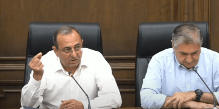 Ոստիկանների գործողությունից մարդ չմահացավ, որովհետև փողոցում Փաշինյանը չէր, ինչպես 2008-ի մարտի 1-ին․ Արծվիկ Մինասյան