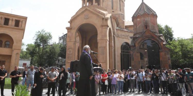 Սրբազանի այցը նաև ստուգատես է լինելու Սյունիքի երբեմնի ընդդիմադիր համայնքապետերի համար. «Հրապարակ»