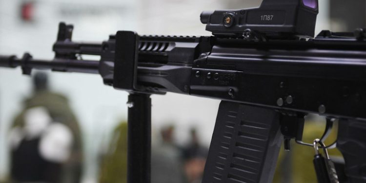 Դեպքի վայրում հայտնաբերվել է մահացած զինծառայողին ամրակցված «АК» տիպի ինքնաձիգը. ՔԿ