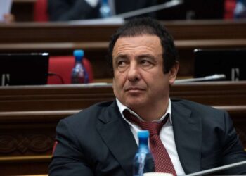 Դաշնակիցներին հեռու ենք վանում. մենք չպետք է խաղալիք լինենք ուրիշ պետությունների ձեռքին. Գագիկ Ծառուկյան