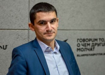 Փաշինյանը Արագածոտնի մարզպետ Սերգեյ Մովսիսյանին ևս արձակուրդ է ուղարկում՝ 16 օրով