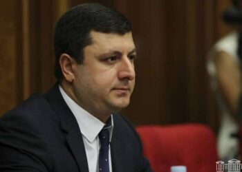 Գերագույն հրամանատարի կարգավիճակ ունեցողը պատերազմական անոնսից մի քանի շաբաթ հետո շուրջ մեկ ամսով արձակուրդ է մեկնում. Տիգրան Աբրահամյան