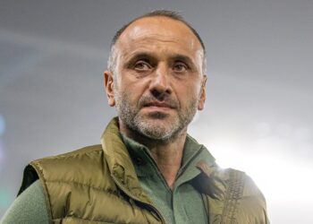 Երբեք չմտածեք, որ «Փյունիկ»-ը կարող է լինել առանց ատամ ու առանց բնավորության. մենք օրինակ ենք այս երկրում. Եղիշե Մելիքյան