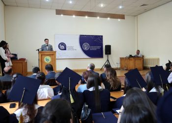 ֆինանսների նախարարը ներկա է գտնվել ԵՊՀ տնտեսագիտության և կառավարման ֆակուլտետի շրջանավարտների դիպլոմների հանձնման պաշտոնական արարողությանը