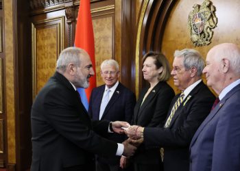 Նիկոլ Փաշինյանն ընդունել է ԱՄՆ կոնգրեսական պատվիրակությանը