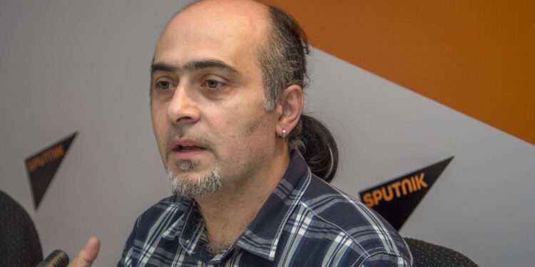 Հնարավոր է՝ նույնիսկ չհասկանաք՝ ինչպես է ձեր գումարն անցնում ուրիշի ձեռքը․ Մարտիրոսյանը զգուշացնում է