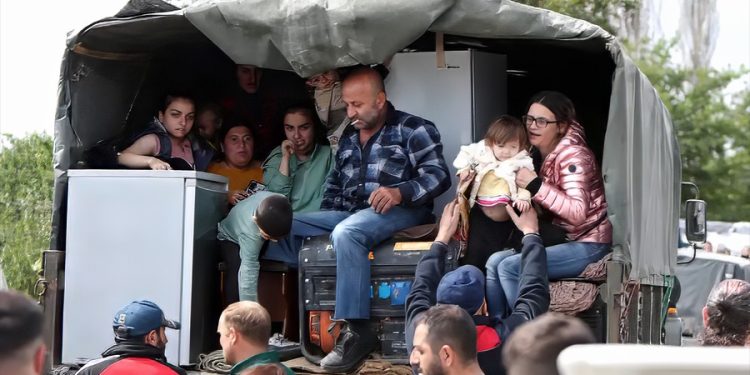 Արցախցիների կուտակային կենսաթոշակների հարցը չի լուծվում․ «Ժողովուրդ»