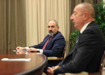 Ալիևը հարցեր է լուծում, իսկ Փաշինյանը թիթեռ է նկարում․ Բորիս Մուրազի