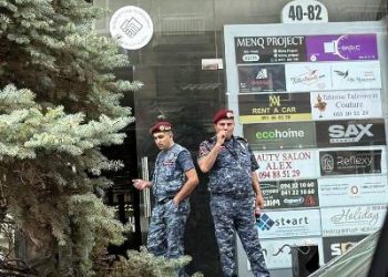 Ինչու են կարմիր բերետները հսկում ՔՊ գրասենյակը. Հրապարակ