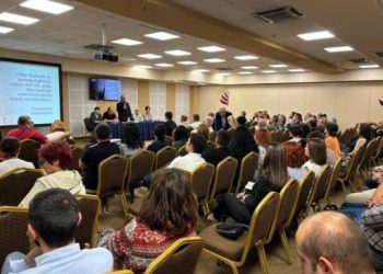 Ովքե՞ր են Բագրատ Սրբազանի խոսնակները․ «Հրապարակ»