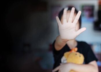 Մայրը սեքսուալ բնույթի բռնի գործողություններ է կատարել իր 12-ամյա դստեր և 11-ամյա որդու նկատմամբ, տեսանկարահանել և ուղարկել «Ֆեյսբուքի» օգտատերերի