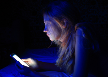 Ի՞նչ վտանգավոր ազդեցություն կարող է ունենալ էկրանից արձակվող կապույտ լույսը