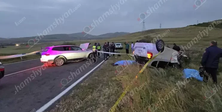 Գյումրի-Վանաձոր ճանապարհին վթարի հետևանքով ընտանիքի երեք անդամների կյանք խլած «BMW»-ի վարորդի նկատմամբ հայտարարվել է հետախուզում