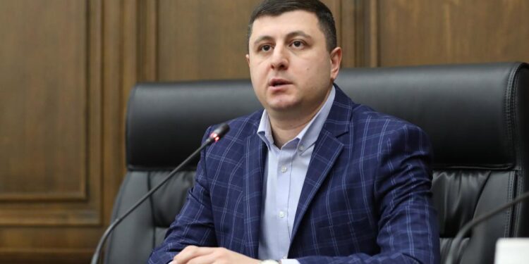 Որքան դրական սպասումների ձայնը դրսից բարձրացնում են, այնքան շատ Հայաստանը շարունակում է  կորցնել. պատգամավոր