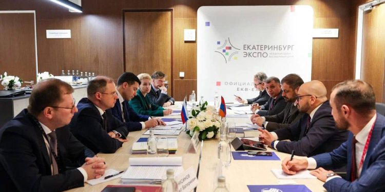 Մենք պետք է խրախուսենք ներդրումները գիտության և տեխնոլոգիաների մեջ. Պապոյանը՝ ՌԴ առևտրի նախարարին