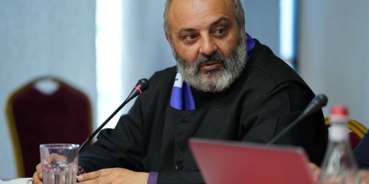 «Մենք պետք է ձևավորենք ունակների համայնք, բայց՝ առանց անձնական հավակնությունների». Բագրատ Սրբազան