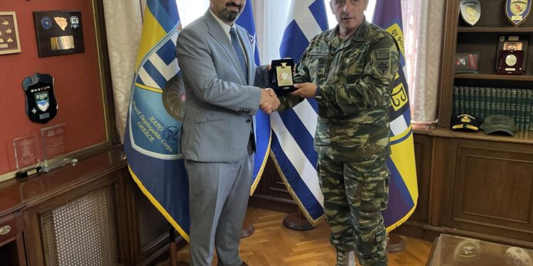 Տիգրան Մկրտչյանը հանդիպել է Հունաստանում ՆԱՏՕ-ի արագ տեղակայման կորպուսի հրամանատարի հետ