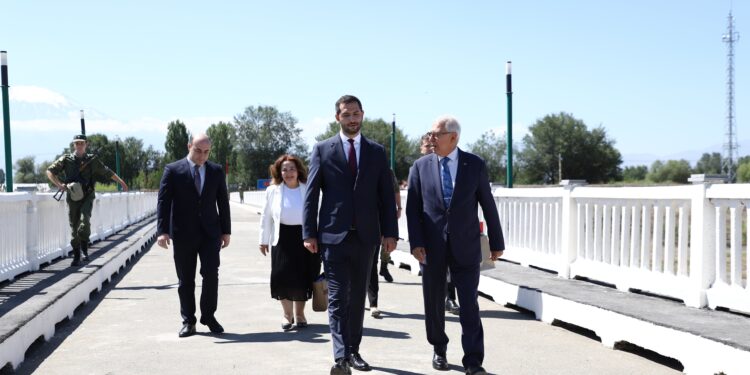 Հայաստան-Թուրքիա սահմանին ընթանում է ՀՀ-ԹՀ հարաբերությունների կարգավորման հատուկ ներկայացուցիչների հանդիպումը