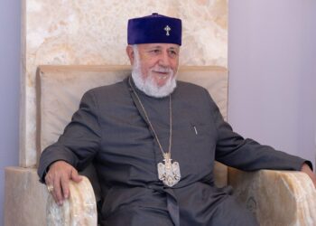 Հայոց Հայրապետը երիտասարդներին հորդորել է ամուր հավատքով կապված մնալ Մայր Եկեղեցուն, ծառայել Հայրենիքին և լինել ազգի արժանավոր զավակներ