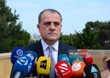«Դժբախտաբար, Ադրբեջանի նկատմամբ տարածքային պահանջները մնում են Հայաստանի սահմանադրության մեջ». Բայրամով