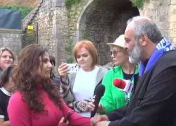 Ո՞վ է Բագրատ Սրբազանին հունից հանող աղջիկը․ «Հրապարակ»