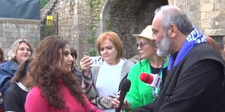 Ո՞վ է Բագրատ Սրբազանին հունից հանող աղջիկը․ «Հրապարակ»