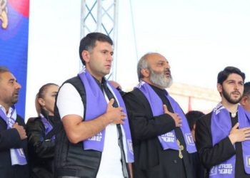 «Պառլամենտական ընդդիմությունը կամ թե ակամա սպասարկում է Փաշինյանի օրակարգը»․ Սուրեն Պետրոսյան