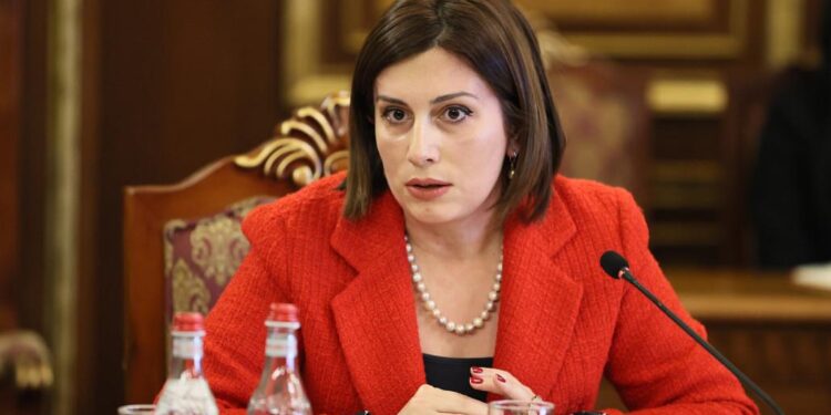 Քննարկվել է ՀՀ առողջապահության նախարար Անահիտ Ավանեսյանի հեռացման հարցը. «Ժողովուրդ»