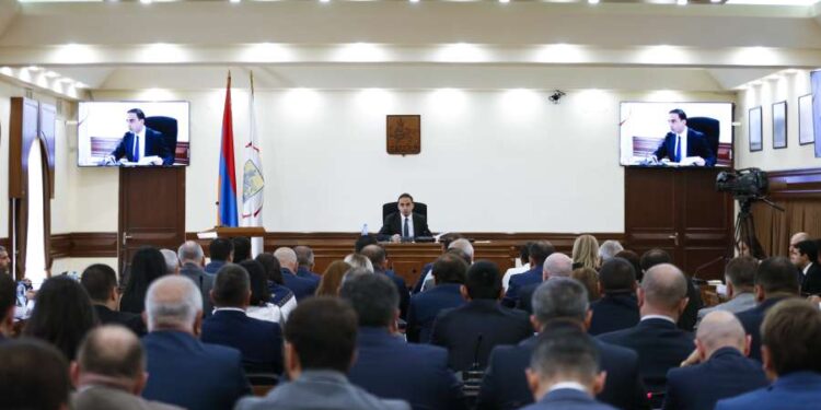 «Եթե համաձայնության չենք կարող գալ, պետք է խզվեն նախկին պայմանագրերը». Ավինյան