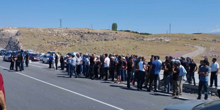 Լարված իրավիճակ է Թալին- Երևան ճանապարհին