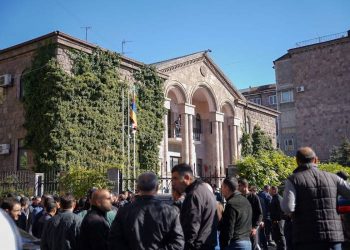 Արցախցիները մտադիր են կուտակային կենսաթոշակների խնդրի լուծումը գտնել դատարաններ դիմելով. «Հրապարակ»