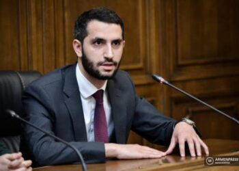 ԱԺ-ում պարգևատրումների շքերթը շարունակվում է. «Ժողովուրդ»