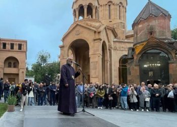 Սրբազան շարժումը ներքին վերադասավորումների է անցել. «Հրապարակ»