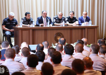ՆԳ նախարարը ՆԳՆ կրթահամալիրում հանդիպել է ապագա քրեական ոստիկանների հետ