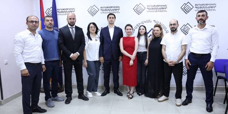 Փաշինյանը պատգամավորներին պարտադրել է մասնակցել կուսակցության տարածքային կազմակերպության խորհուրդների ձևավորմանը. «Հրապարակ»