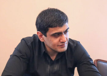 «Կա՛մ հրաժարական է տալիս մեր հարգարժան քաղաքապետը, կա՛մ ավագանին  լիազորություն ունի այդ հիմքով անվստահություն հայտնելու». Գրիգոր Մինասյան